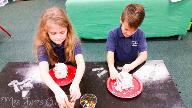 Gingerbread Week Lesson Plans for Kindergarten and first grade! Crafts, literacy and math lessons to make these lessons a classroom favorite!