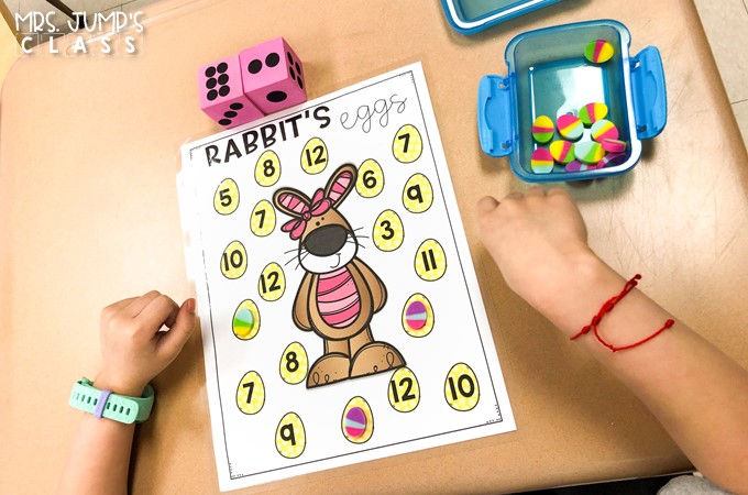 These centers for kindergarten are perfect for Spring! Printable and easy to prep centers for students to practice math and literacy skills.